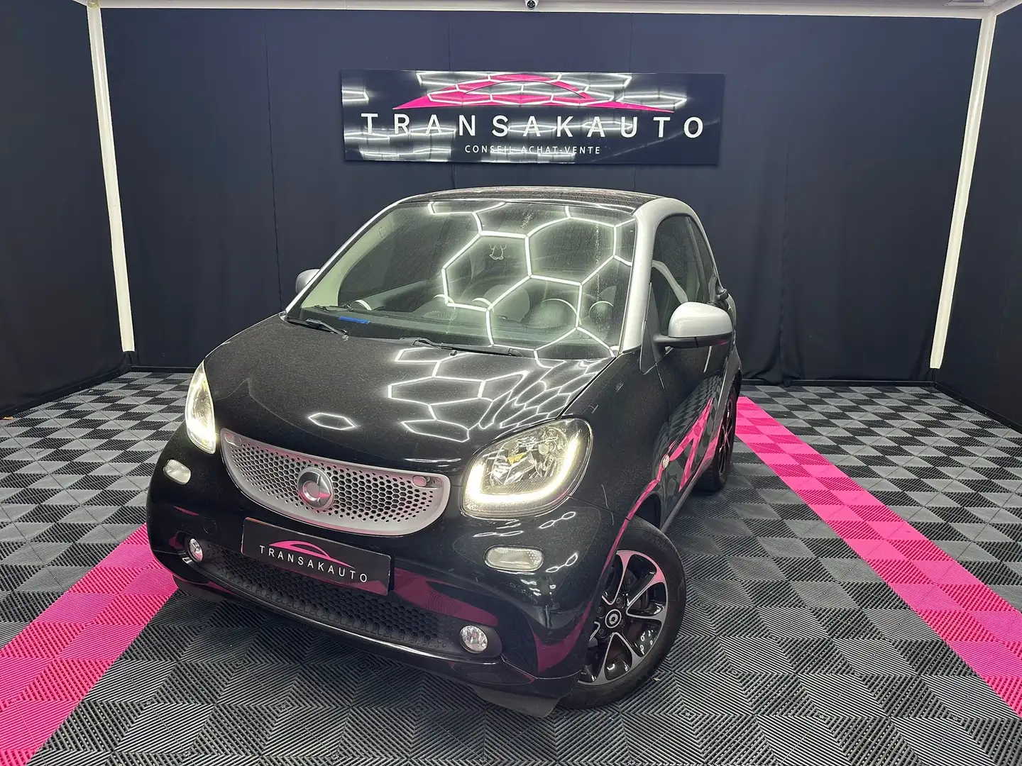 smart forTwo Fortwo coupé1.0i/GARANTIE 1ANS/TOIT PANORAMIQUE Noir - 1