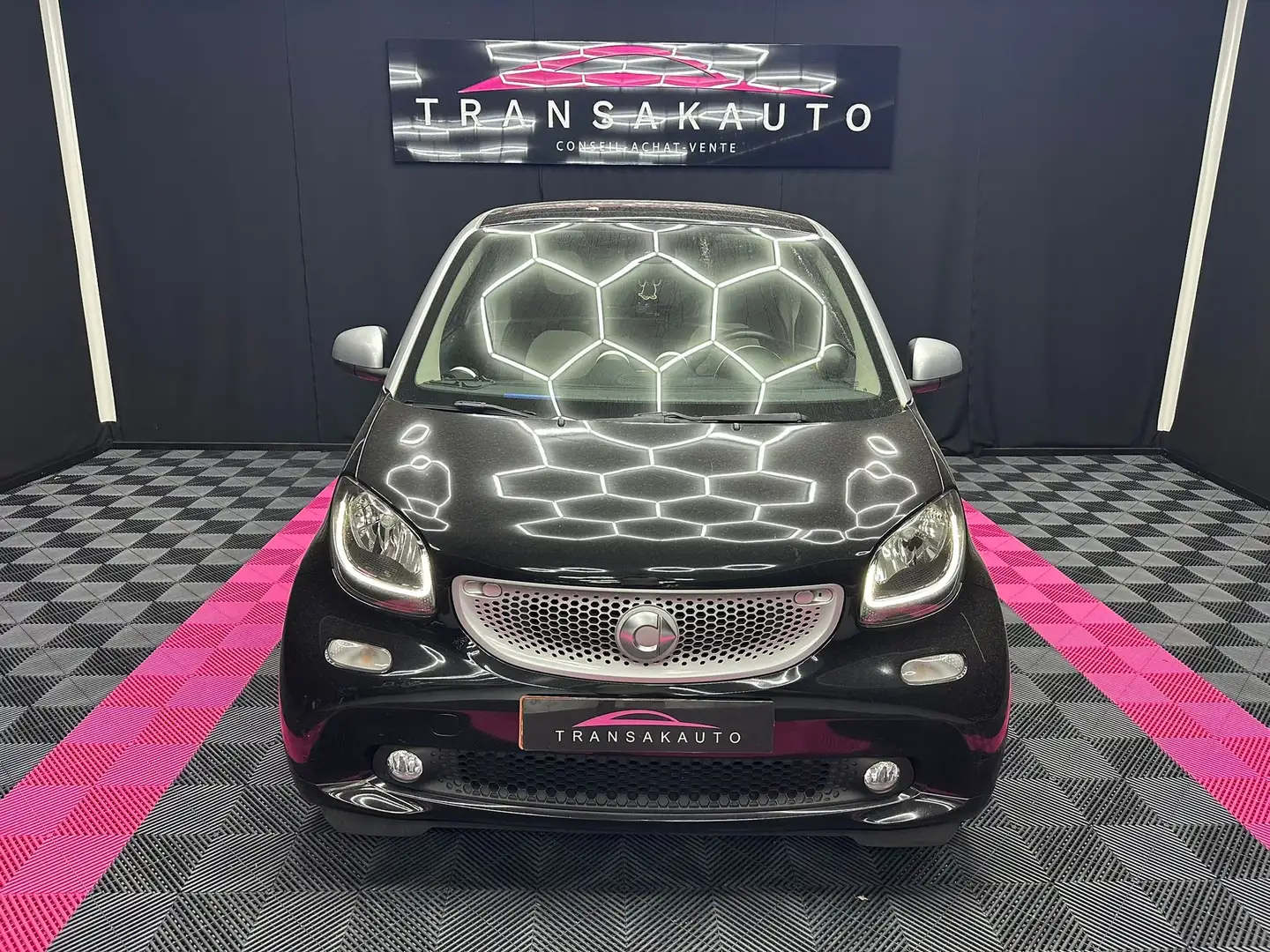 smart forTwo Fortwo coupé1.0i/GARANTIE 1ANS/TOIT PANORAMIQUE Noir - 2