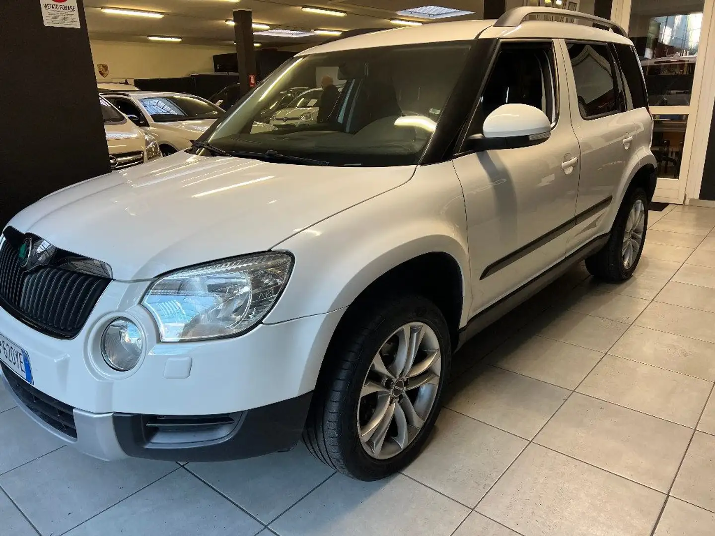 Skoda Yeti 1.2 TSI Elegance Blanc - 2