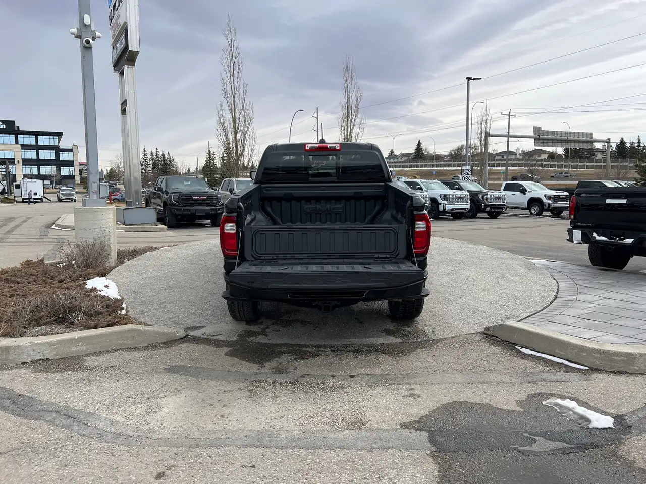 GMC Canyon снимка GMC Canyon