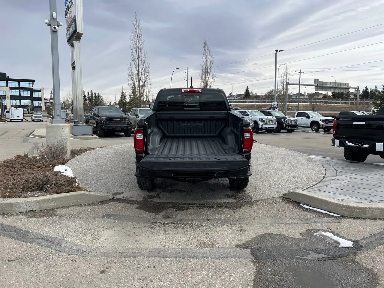 GMC Canyon снимка GMC Canyon