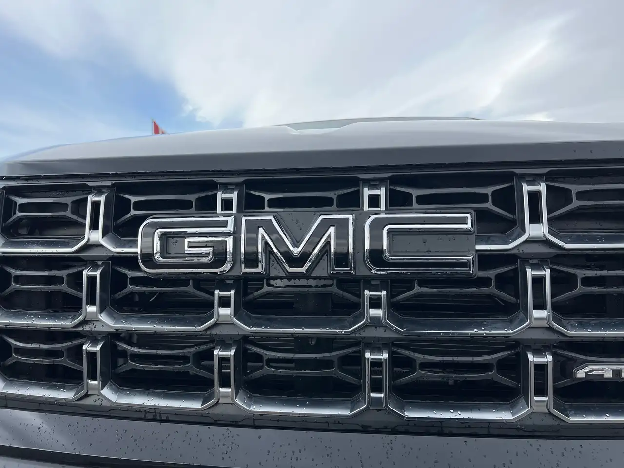 GMC Canyon снимка GMC Canyon