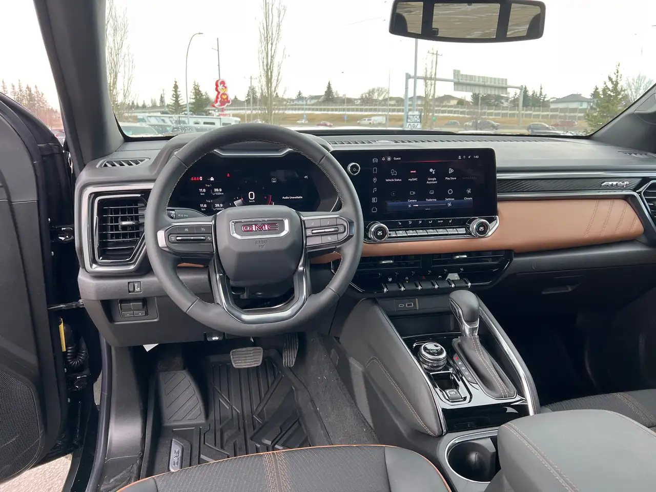 GMC Canyon снимка GMC Canyon
