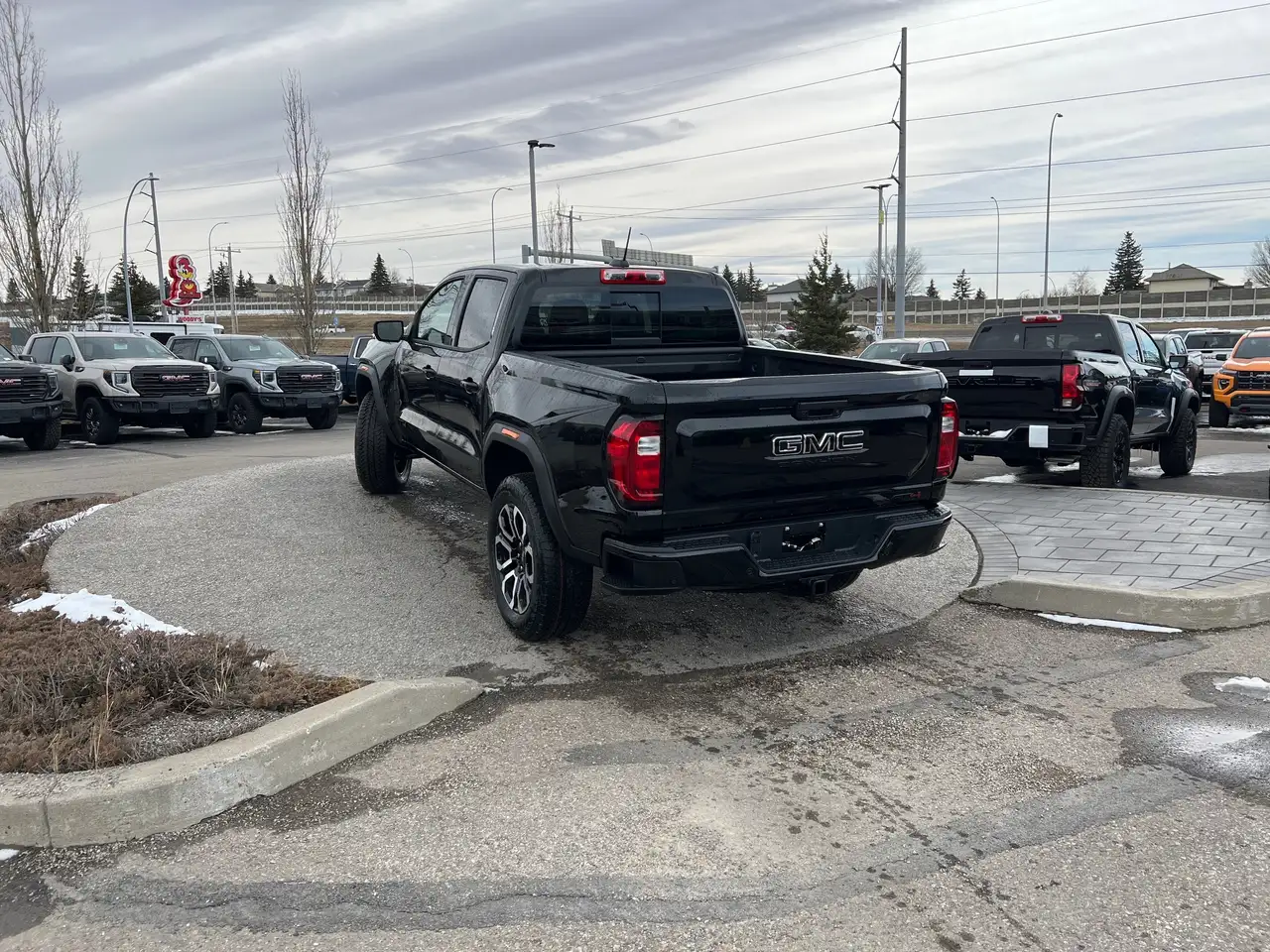GMC Canyon снимка GMC Canyon