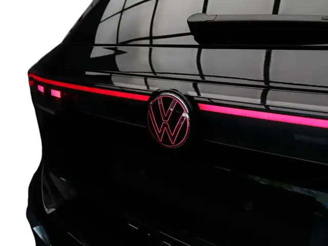 Volkswagen Tiguan view 14