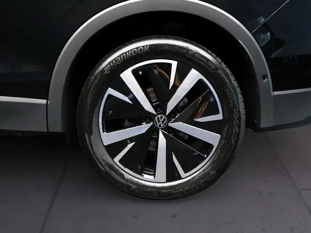 Volkswagen Tiguan view 10