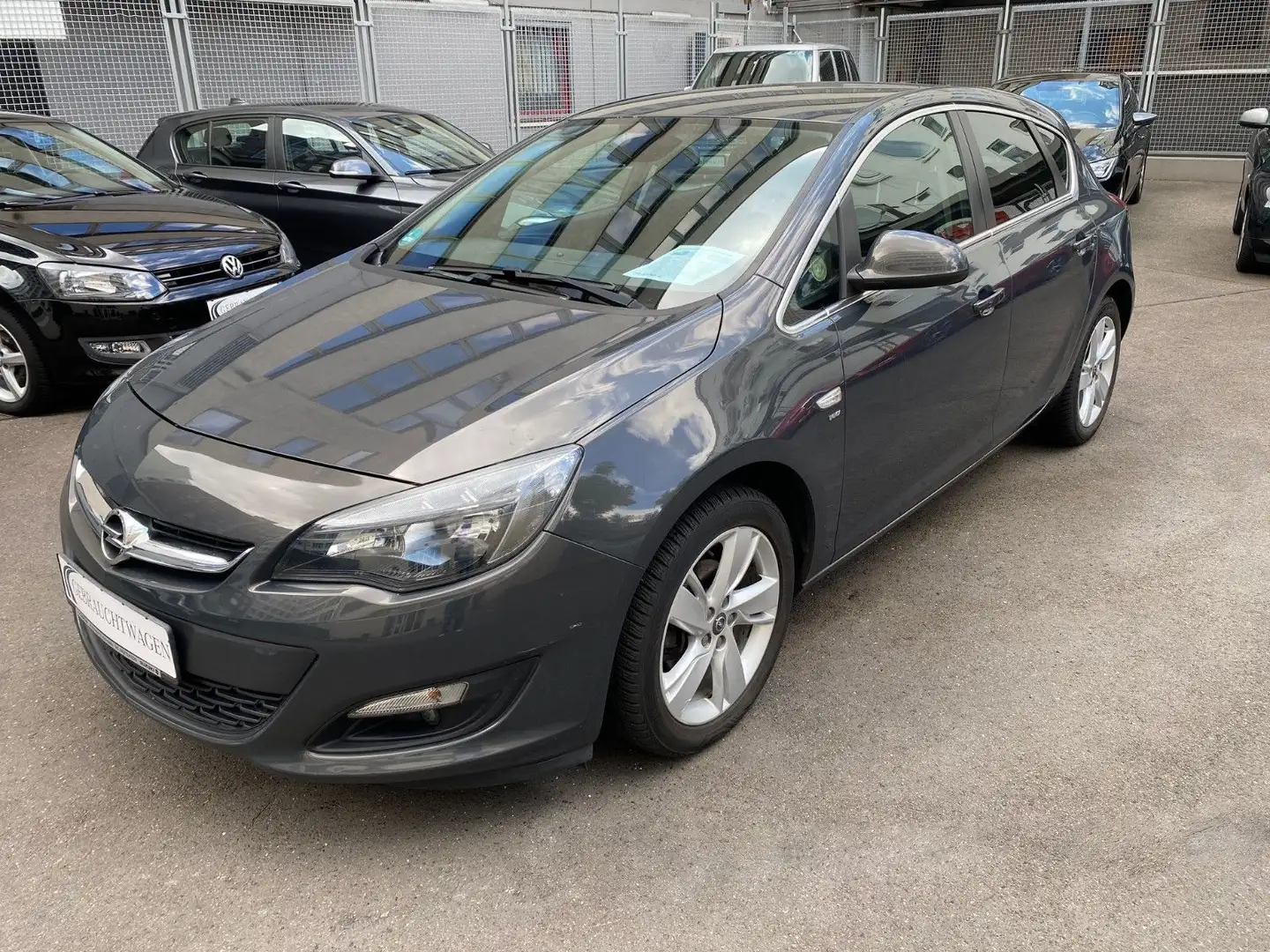 Opel Astra J 1.6L  Energy 5Türig PDC/Sitzh/LM17/2Hd Gris - 1
