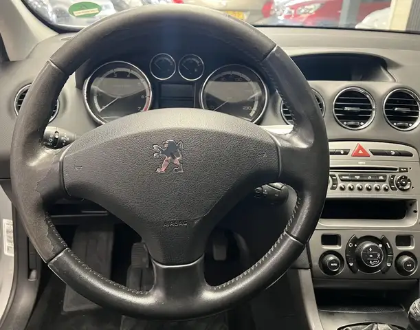 Peugeot 308 view 15