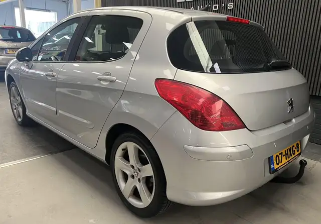 Peugeot 308 view 8