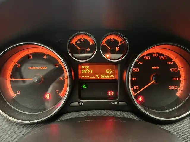 Peugeot 308 view 18
