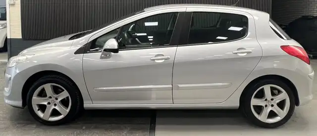 Peugeot 308 view 7