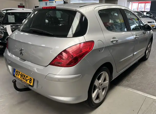 Peugeot 308 view 11