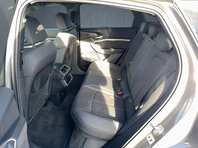 Audi E-Tron view 14