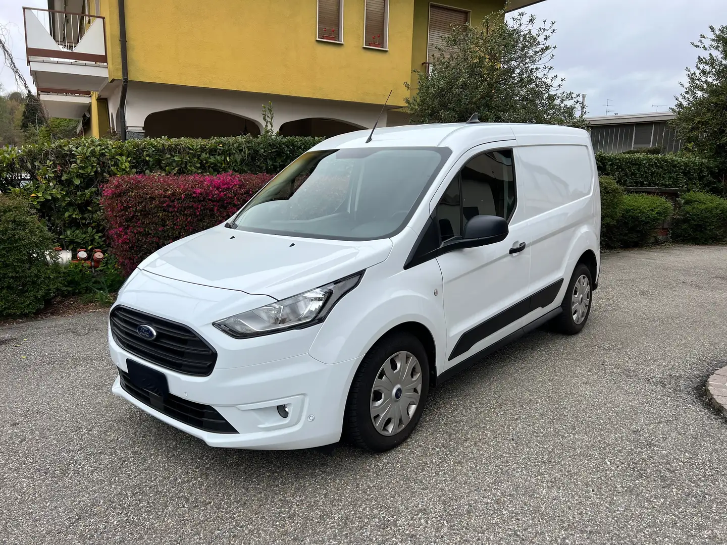 Ford Transit Connect Bianco - 1