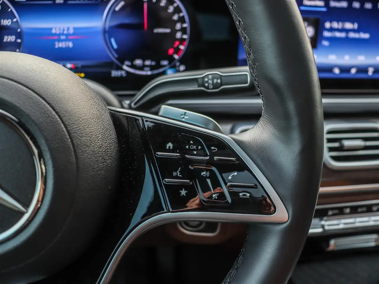 Mercedes-Benz GLE photo Mercedes-Benz GLE