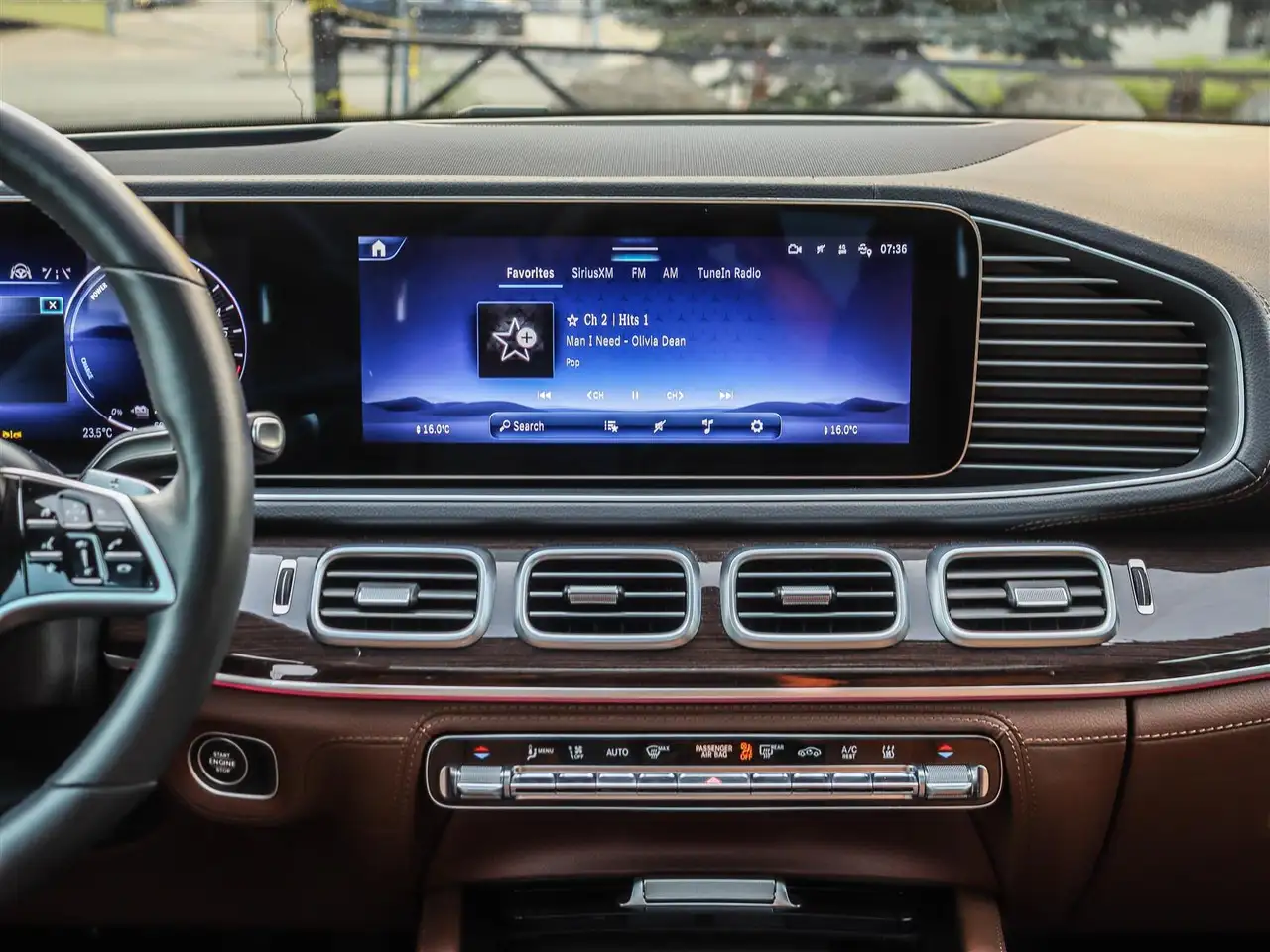 Mercedes-Benz GLE photo Mercedes-Benz GLE