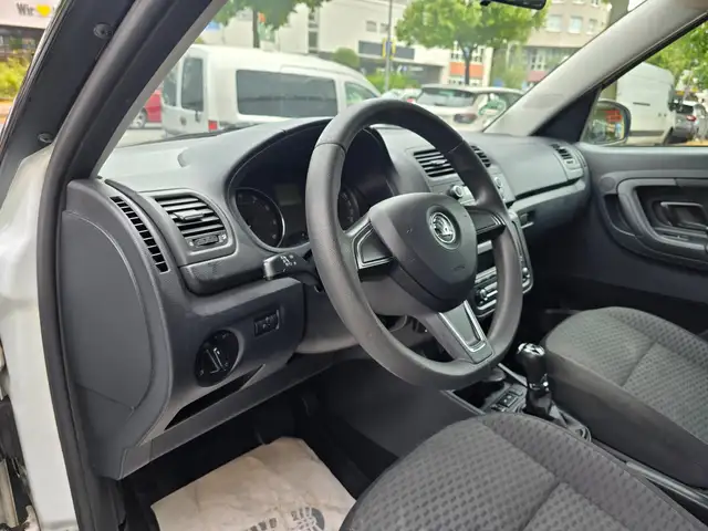 Skoda Roomster view 6