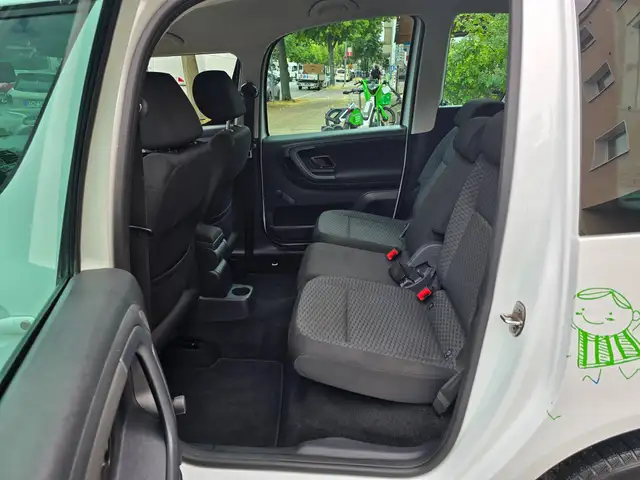 Skoda Roomster view 9