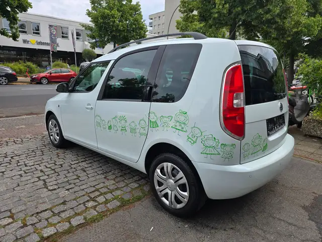 Skoda Roomster view 3