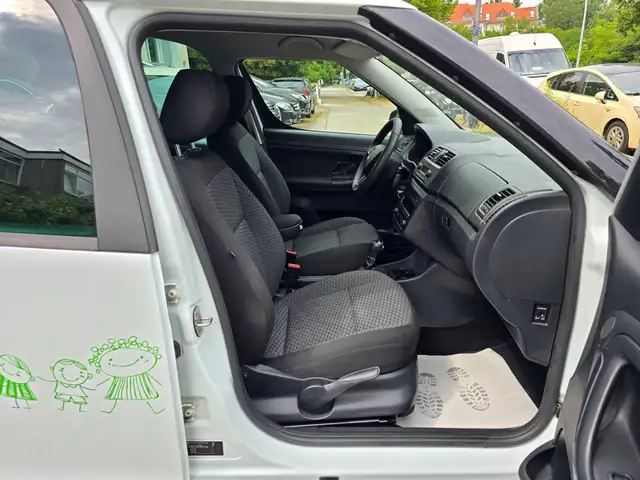 Skoda Roomster view 8