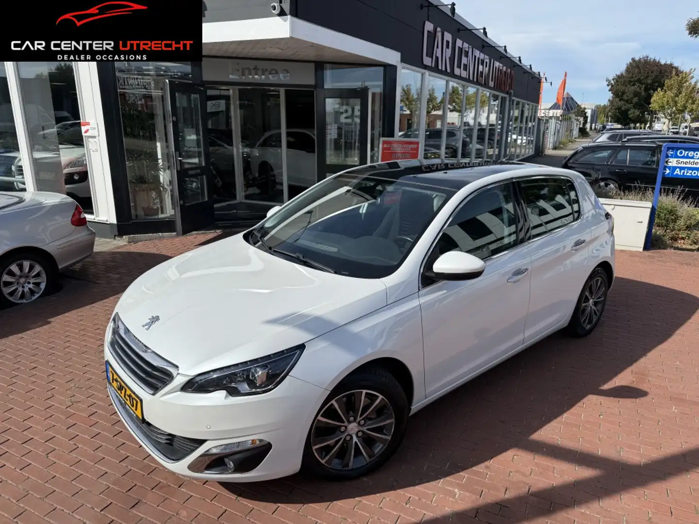 Peugeot 308 1.6 THP Première pano navi airco 6 versn Wit - 1