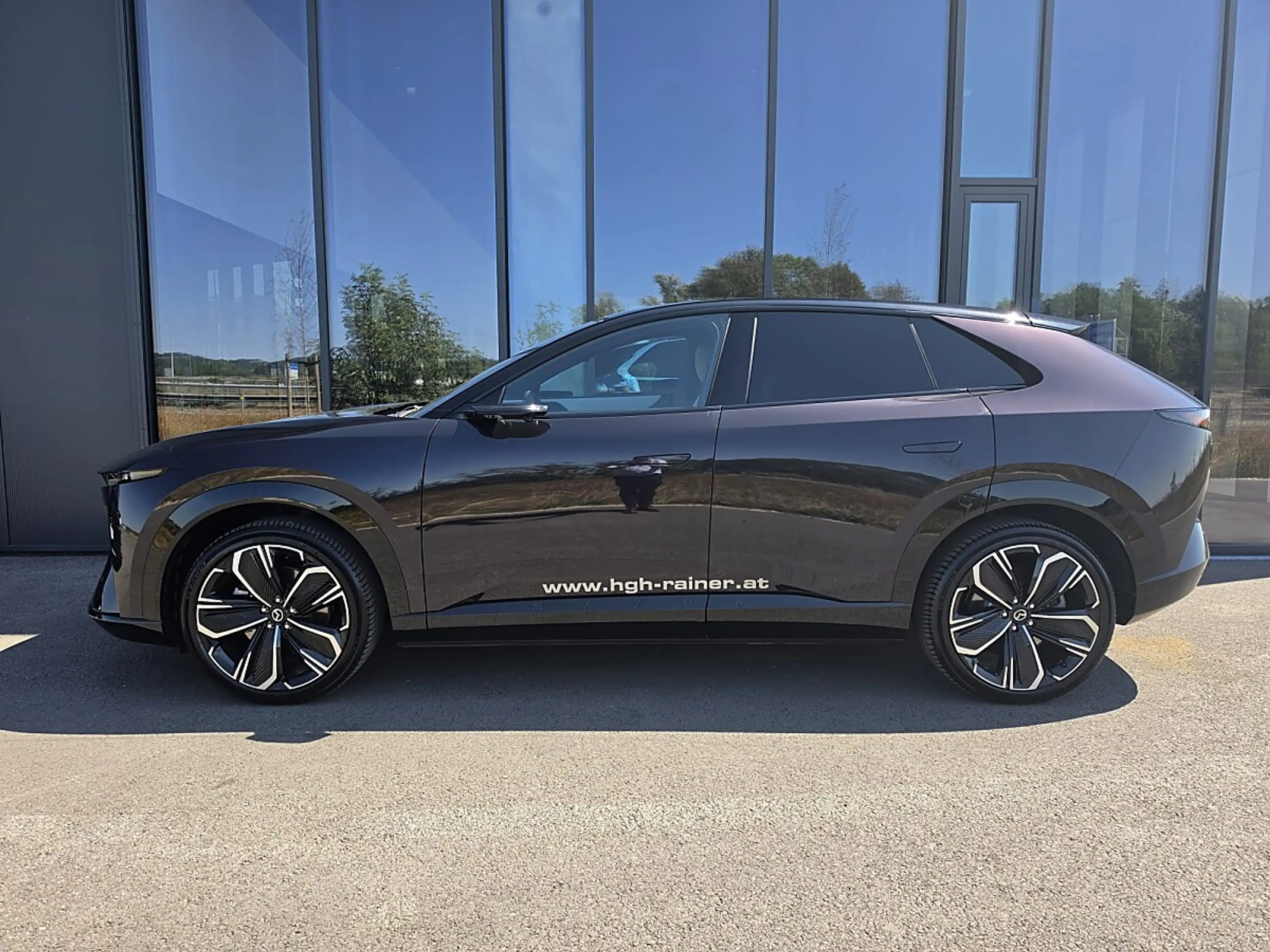 Mazda CX-6e Mazda CX-6e 78kWh Takumi Plus — photo 3