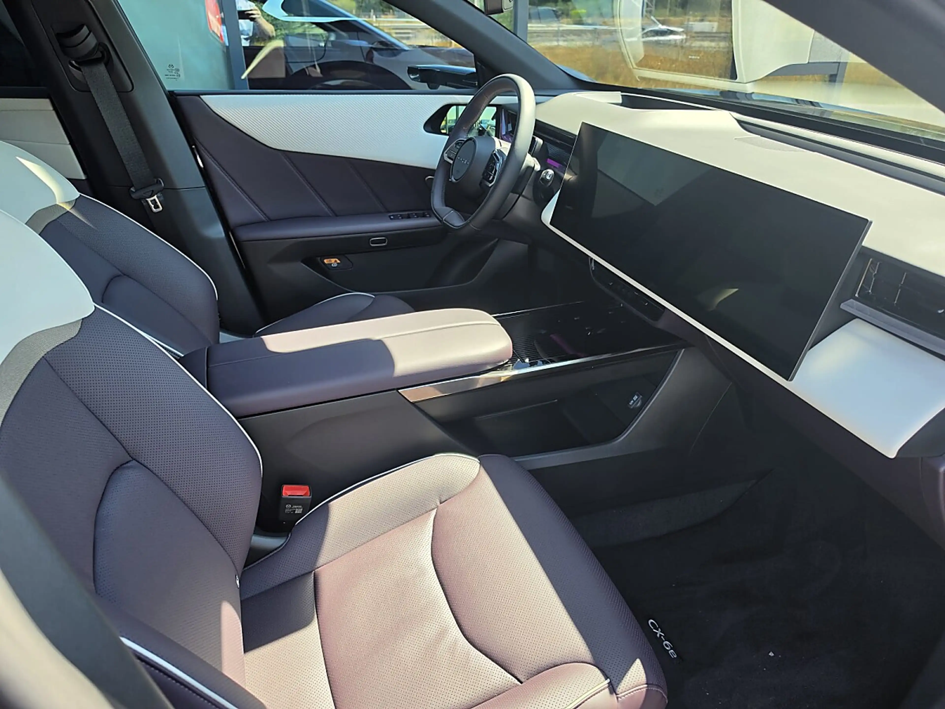 Mazda CX-6e Mazda CX-6e 78kWh Takumi Plus — photo 9