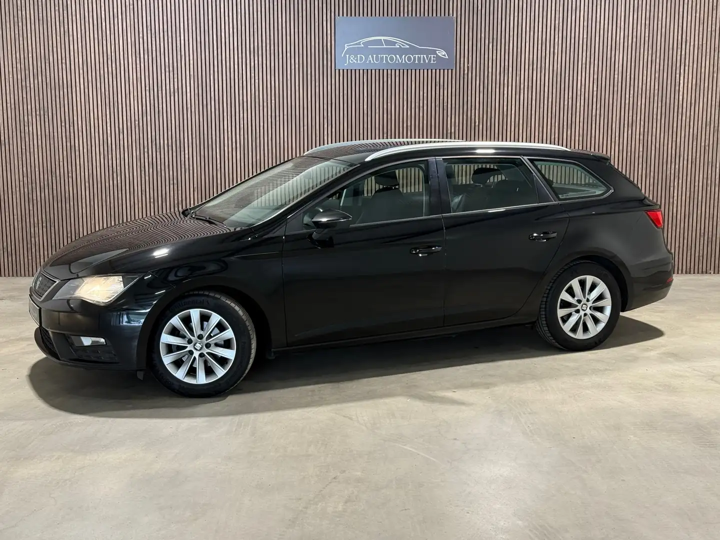 SEAT Leon ST 1.0 EcoTSI Style Business Intense 2018 DSG CRUI Zwart - 1