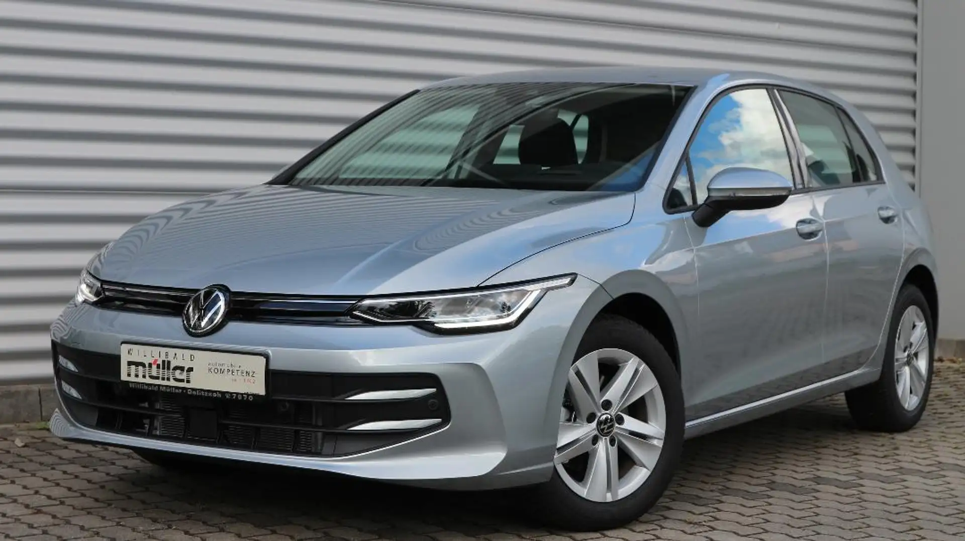 Volkswagen Golf Life Silber - 1