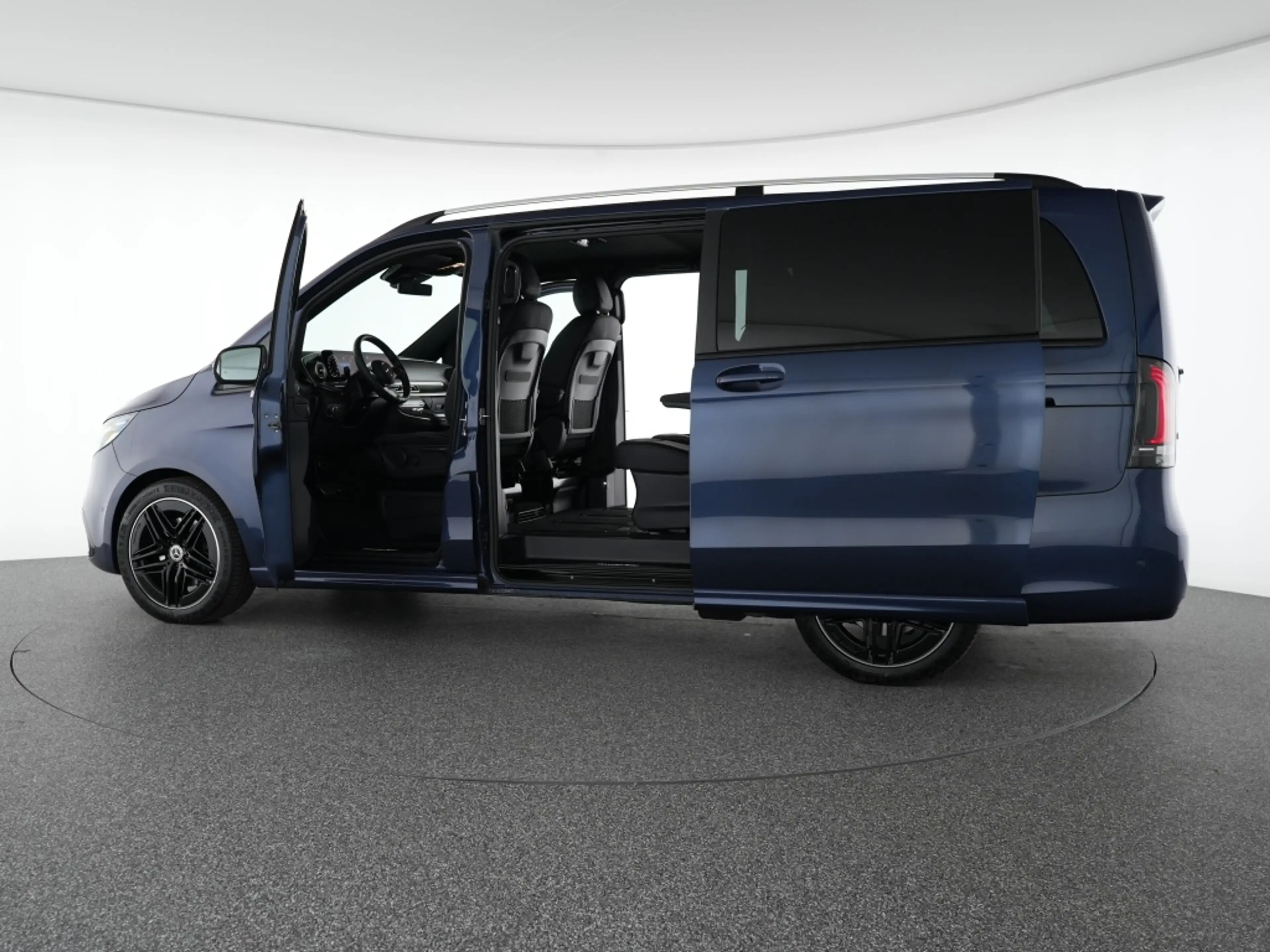Mercedes-Benz V 300 d lang AVANTGARDE AMG Night Multibeam Burmester — photo 14