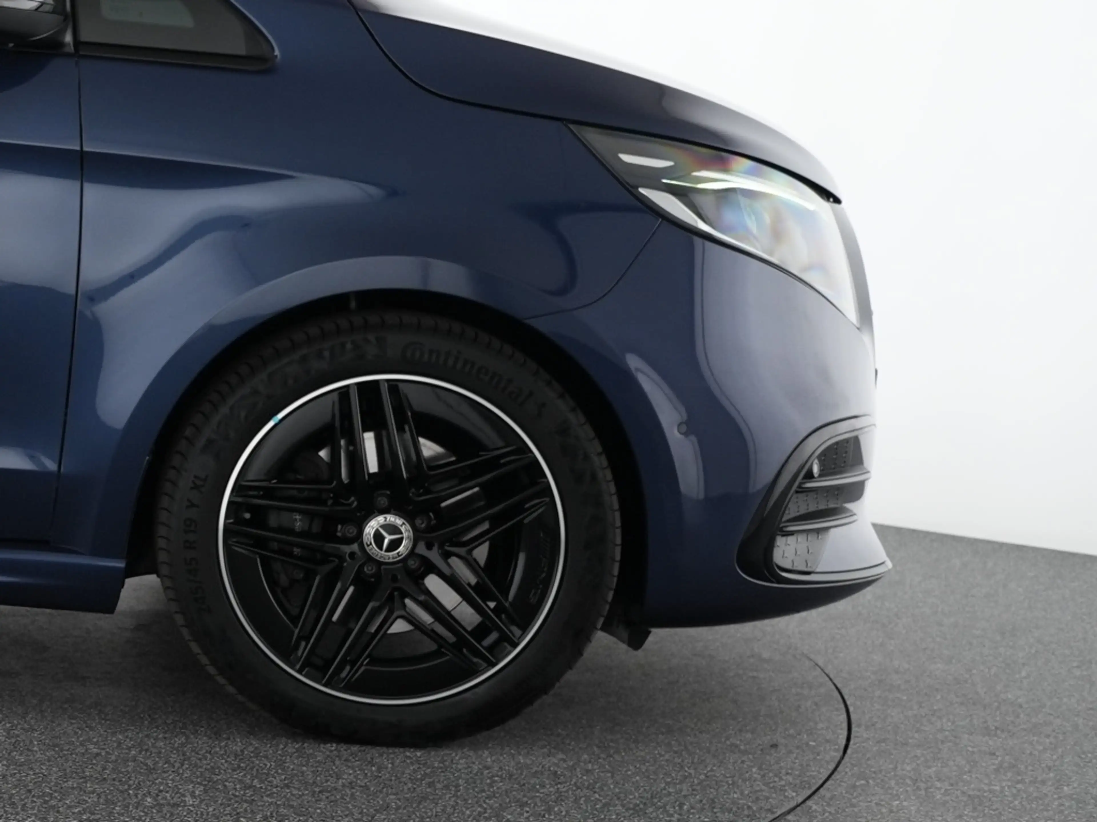 Mercedes-Benz V 300 d lang AVANTGARDE AMG Night Multibeam Burmester — photo 6
