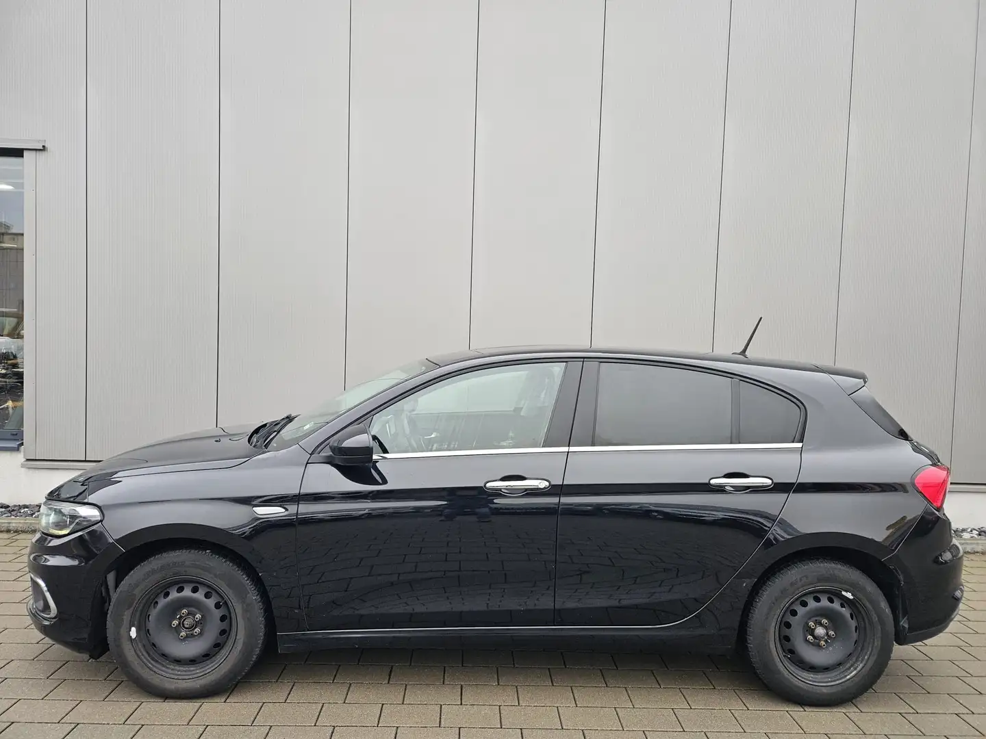 Fiat Tipo Lounge/Rückfahrkamera/Navi/Sitzheizung/Klima/ Schwarz - 2