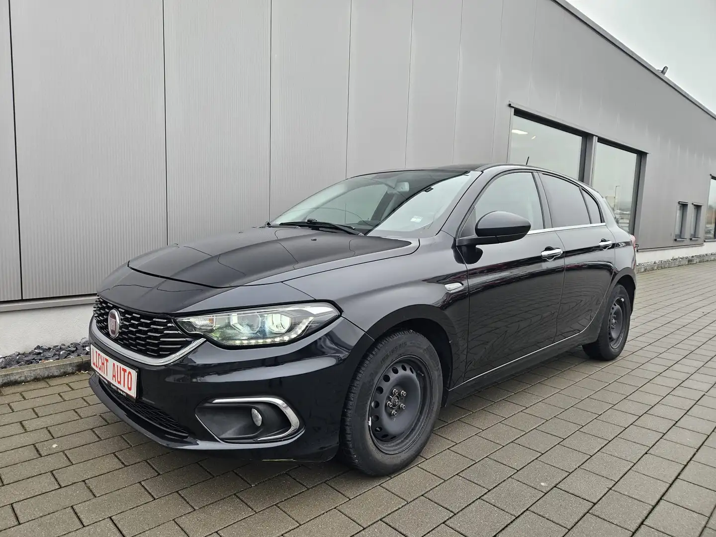 Fiat Tipo Lounge/Rückfahrkamera/Navi/Sitzheizung/Klima/ Schwarz - 1