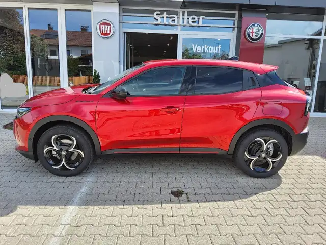 Alfa Romeo Junior Ibrida 1.2 VGT 48V-Hybrid 107 kW SPECIALE