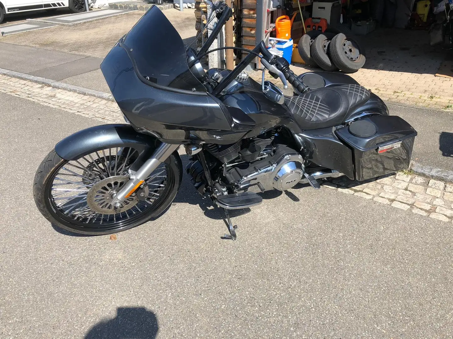 Harley-Davidson Road Glide FLTRX Gri - 1