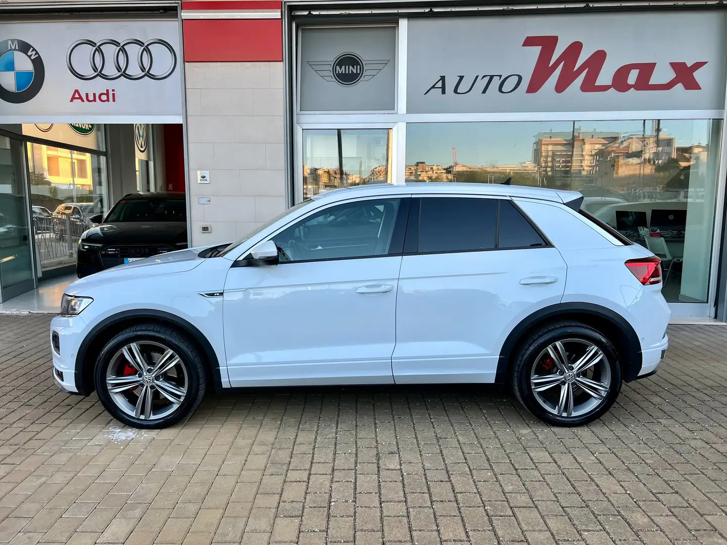 Volkswagen T-Roc T-Roc 2.0 tdi RLINE 150cv dsg Blanco - 2