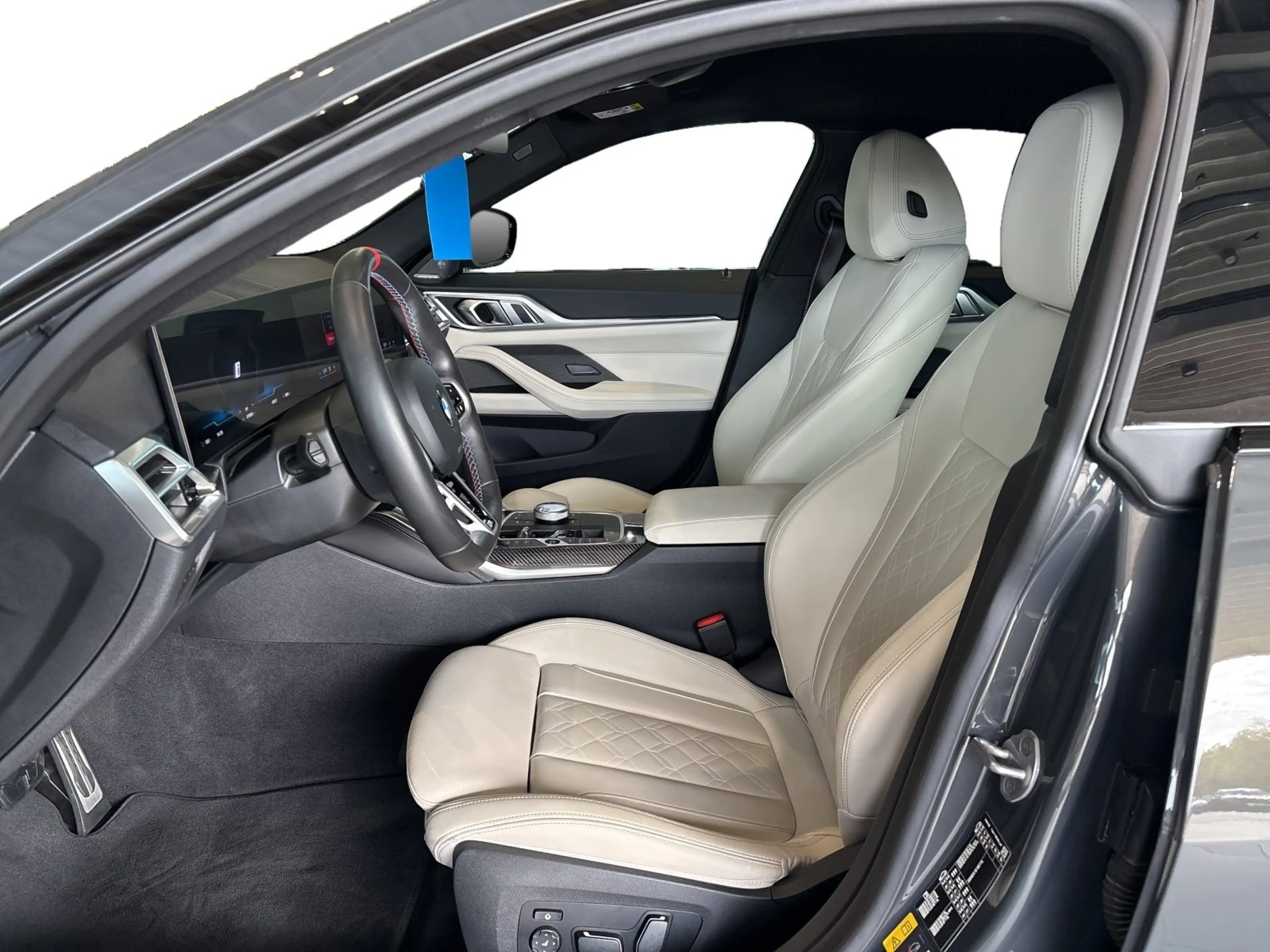 BMW i4 M60 xDrive — photo 11