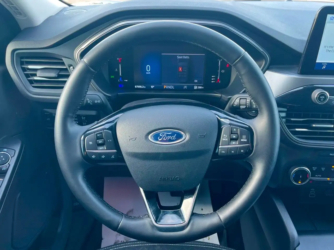 Ford Escape снимка Ford Escape