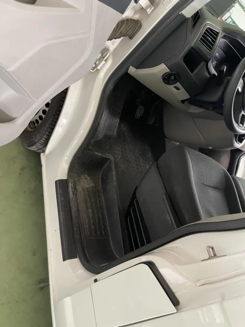 Volkswagen Transporter VOLKSWAGEN Industrial Manual de 3 Pue Blanco - 2