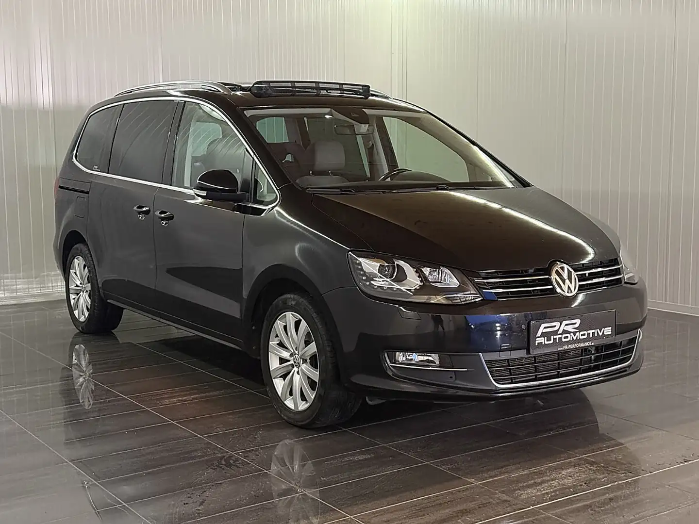 Volkswagen Sharan 2,0TDI DSG Business+ 7-SITZER*AHK*STHZG*MASSAGE... Schwarz - 2