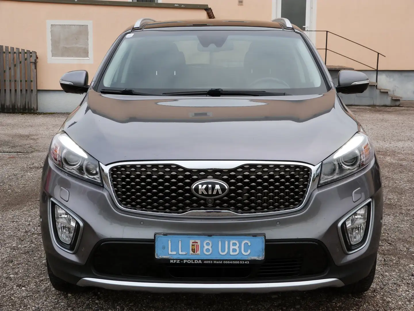 Kia Sorento Sorento 2,2 CRDi 4WD Platin Aut. Platin Grau - 2