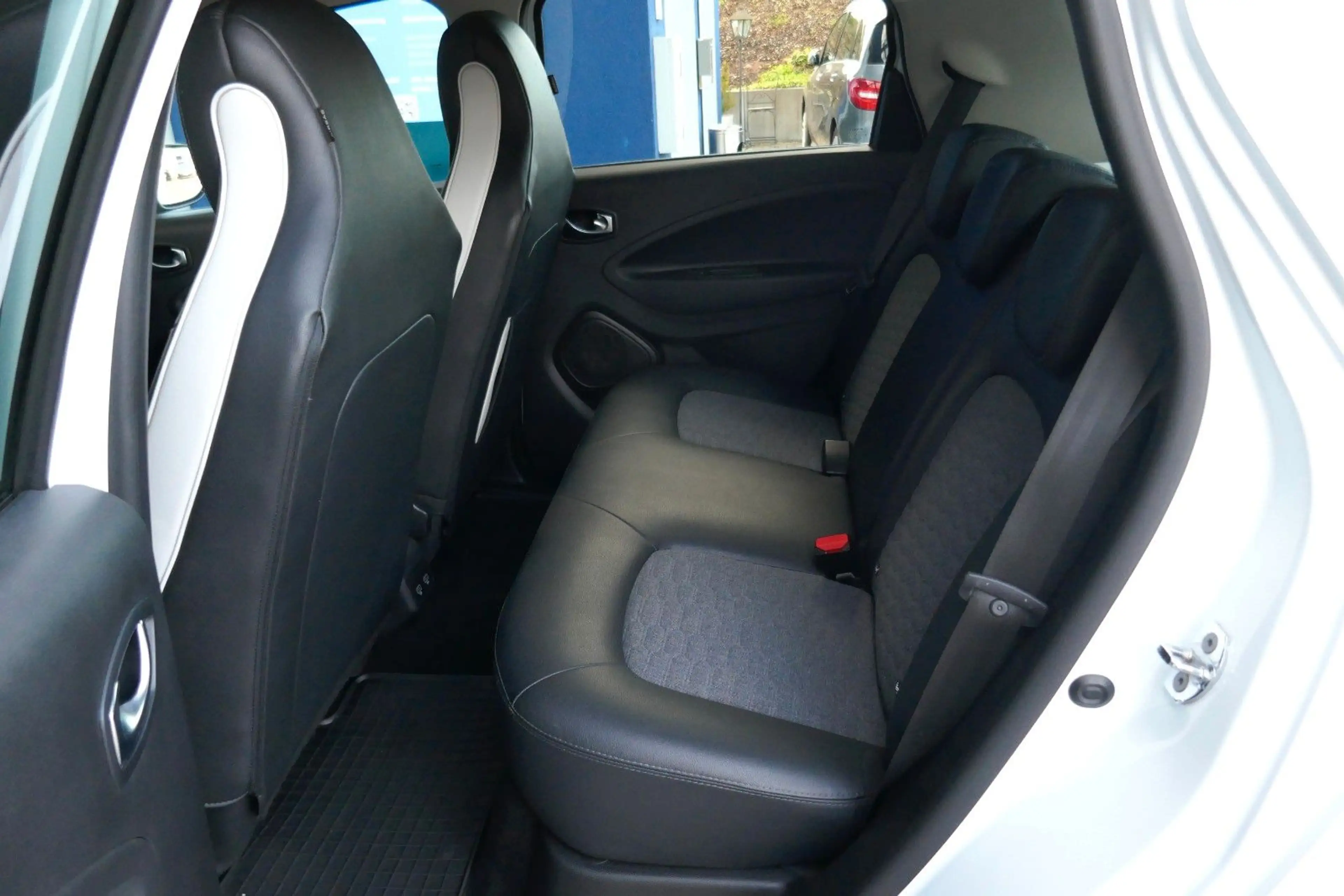 Renault ZOE (Kaufbatterie) Z.E. 50 INTENS CCS — photo 13