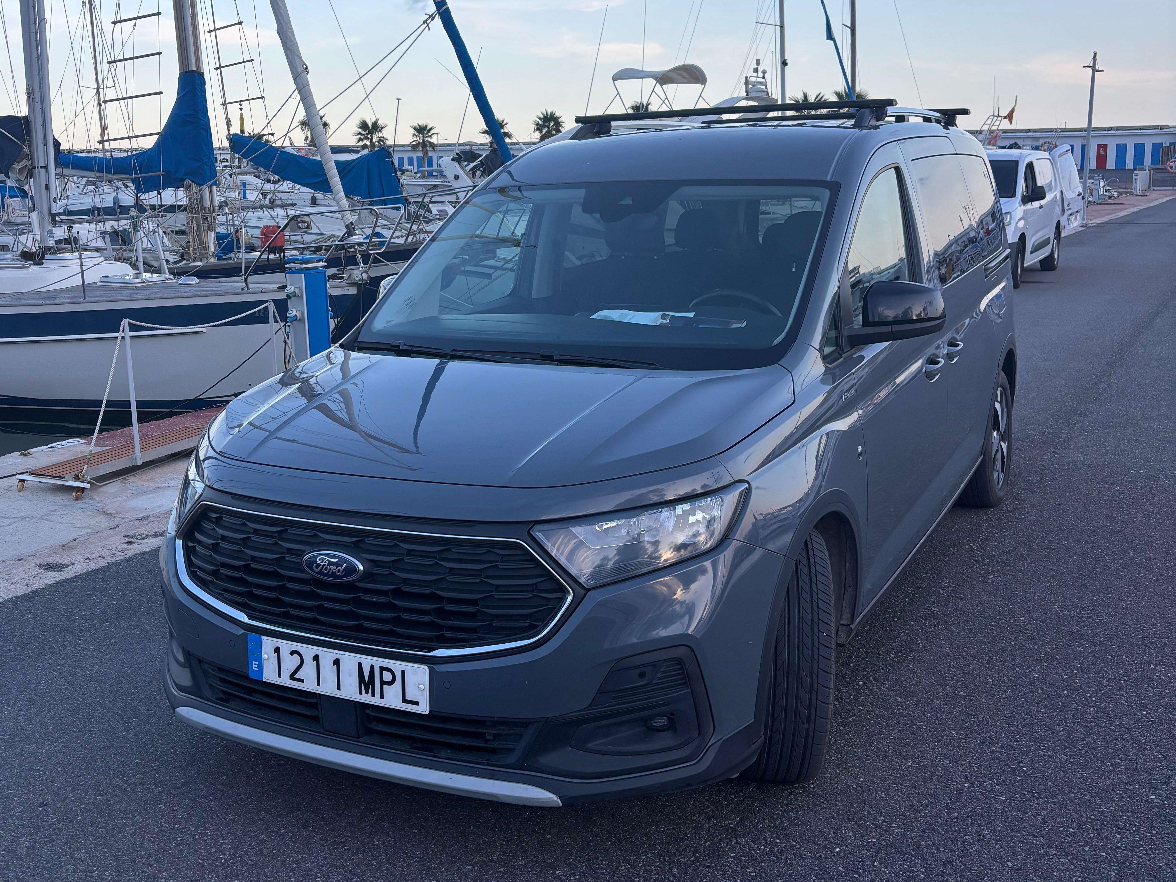 Ford Grand Tourneo Grand Tourneo Custom 2.0 EcoBlue Active Aut. 170 Active - foto 1