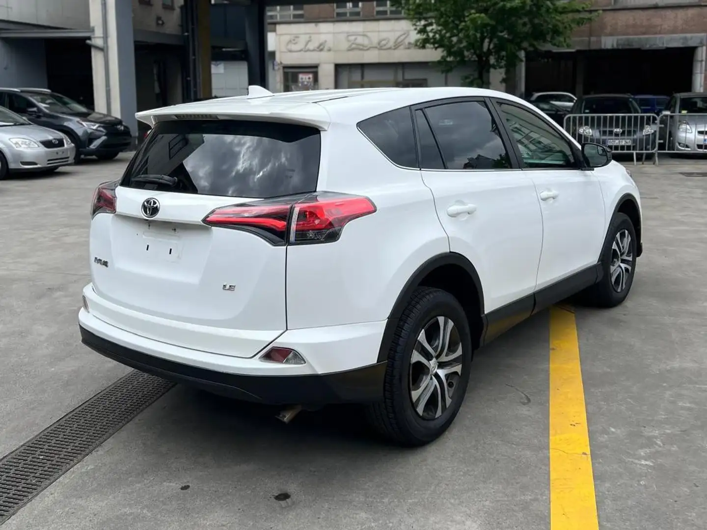 Toyota RAV 4 ONLY FOR EXPORT OUT OF EUROPE White - 2