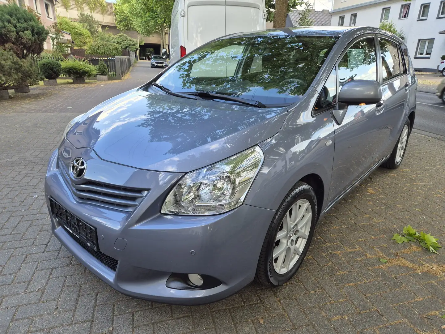 Toyota Verso 2.0 D-4D 7Sitzer/Klima/PTS/Anhängerkupplung Azul - 2