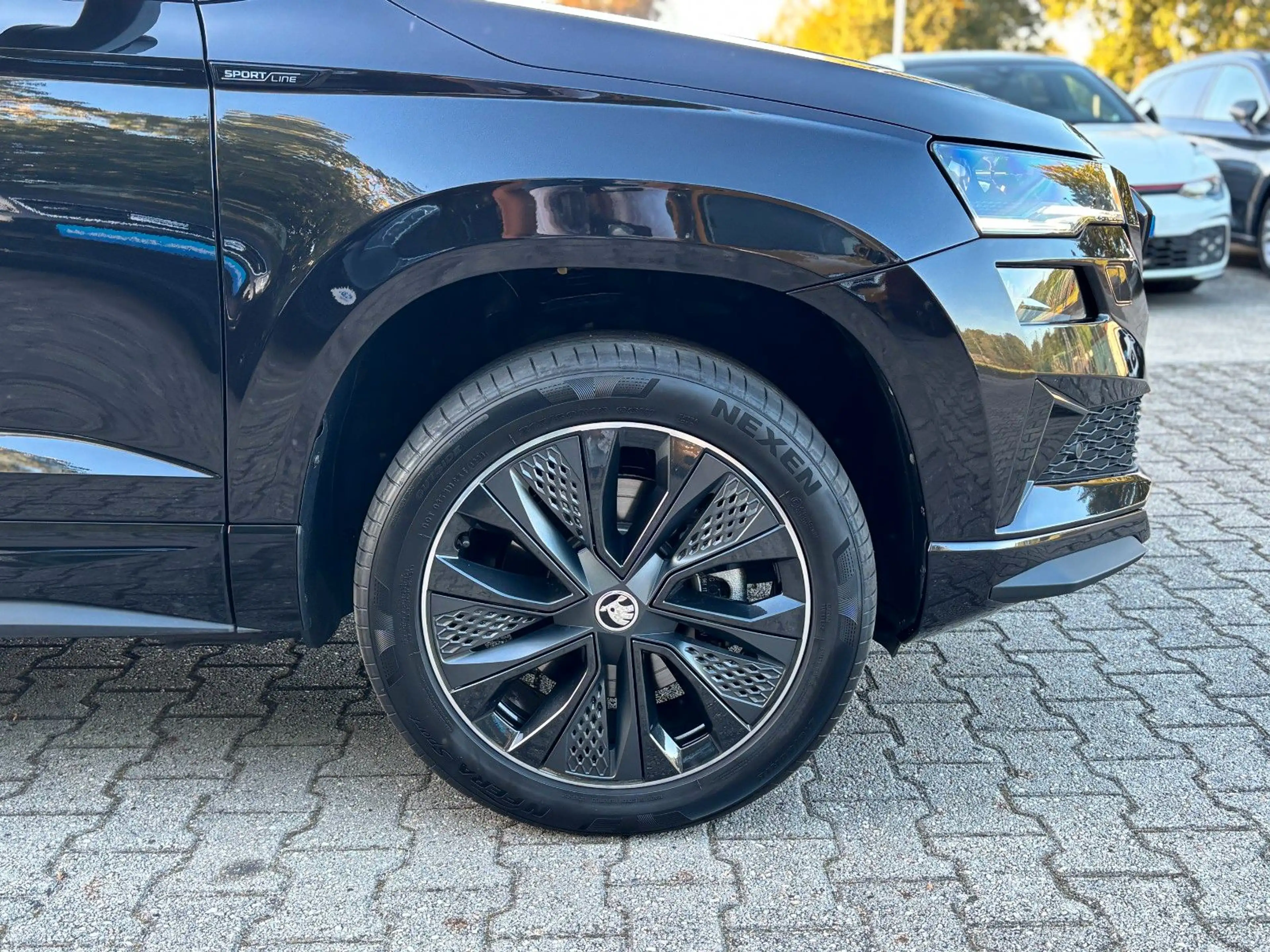Skoda Karoq 1.5TSI DSG Sportline Canton Navi Vcocpit — photo 9