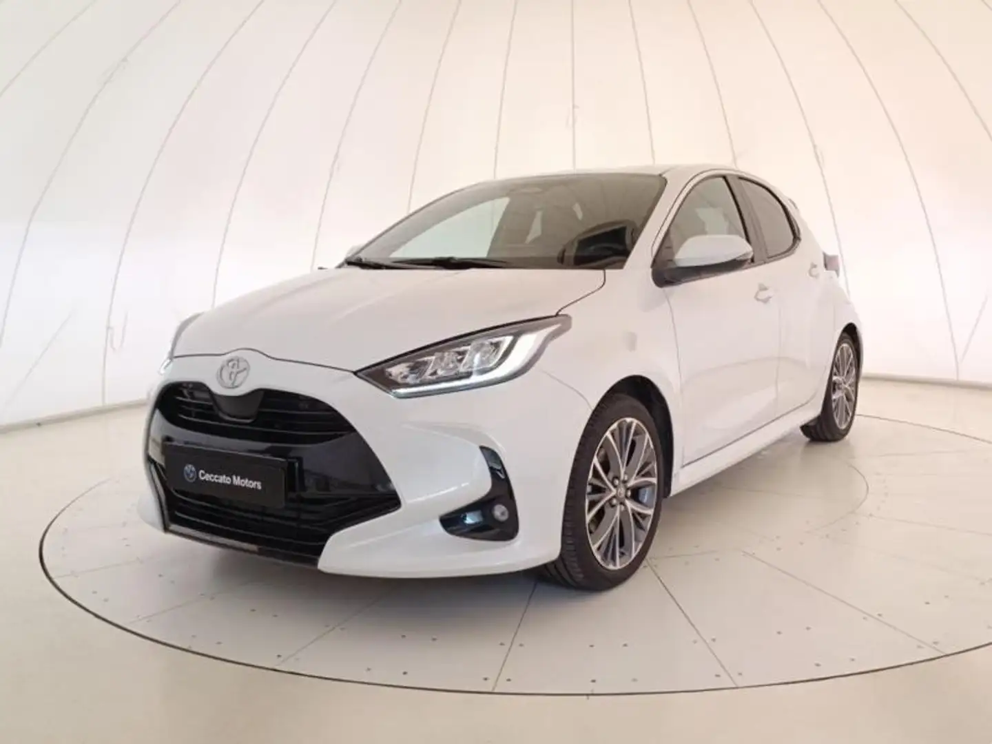 Toyota Yaris 1.5h 130 Lounge - 1