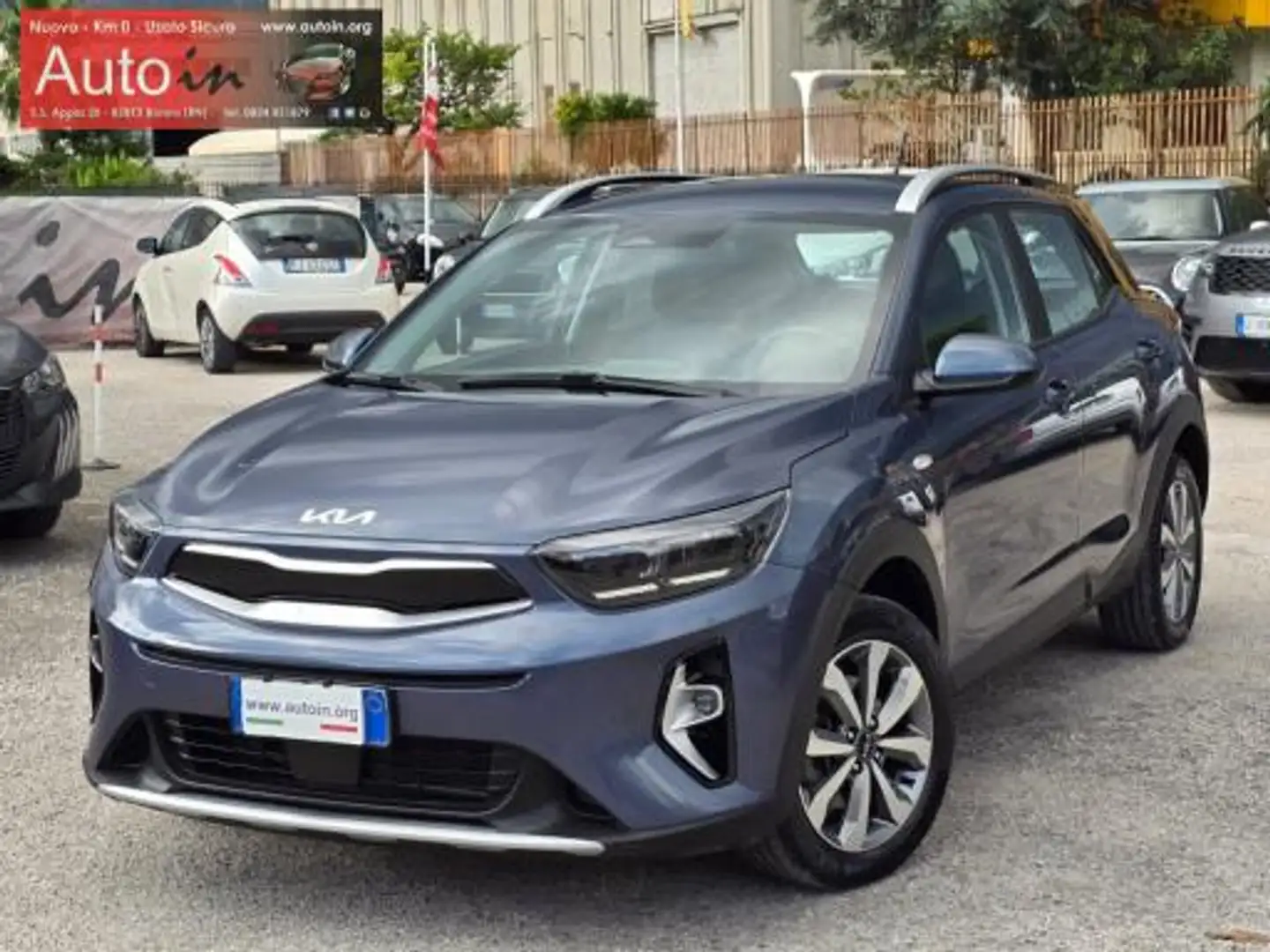 Kia Stonic 1.2 dpi Style gpl 82cv Bleu - 1