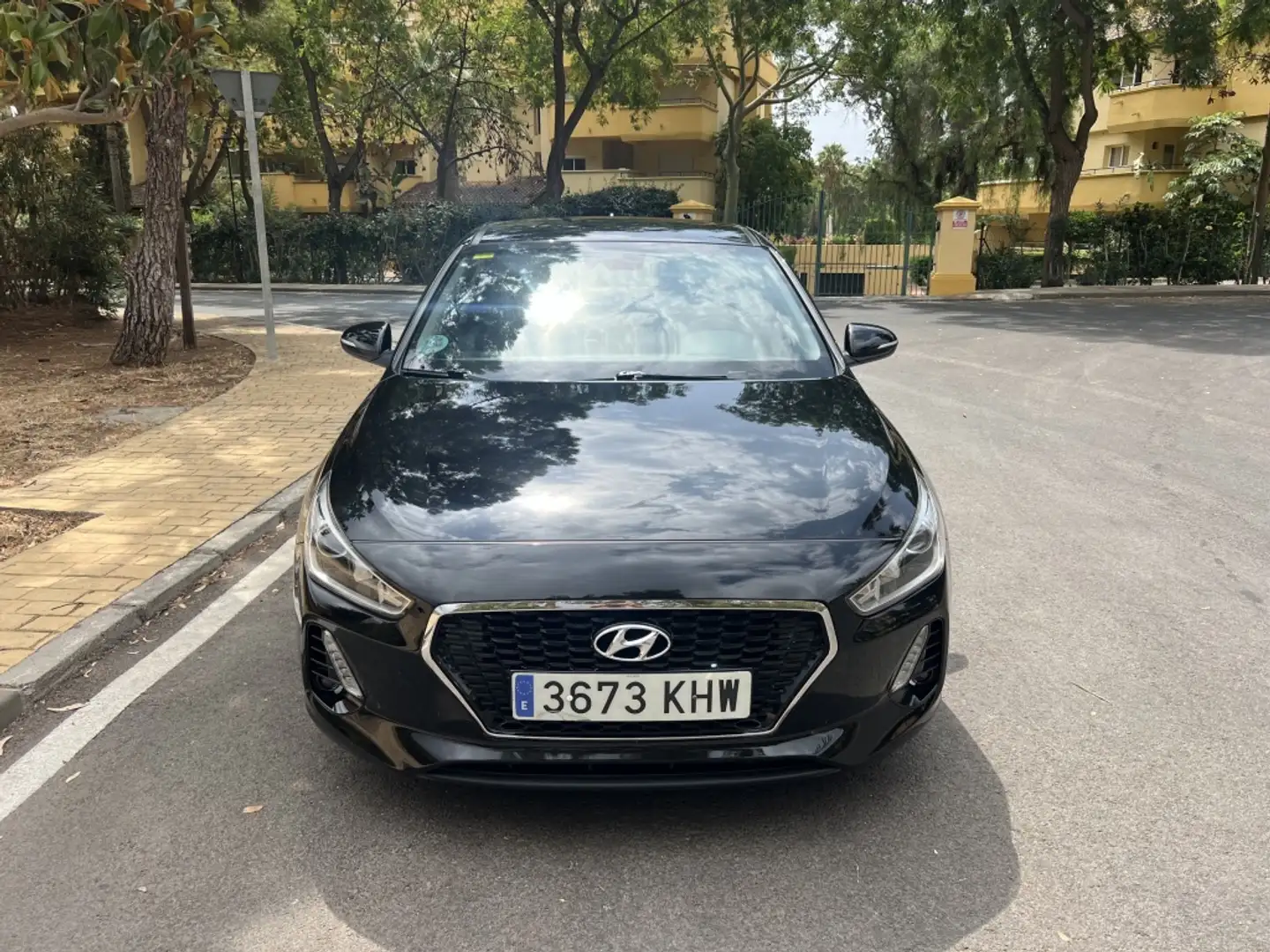 Hyundai i30 1.6CRDi Link 95 Noir - 2