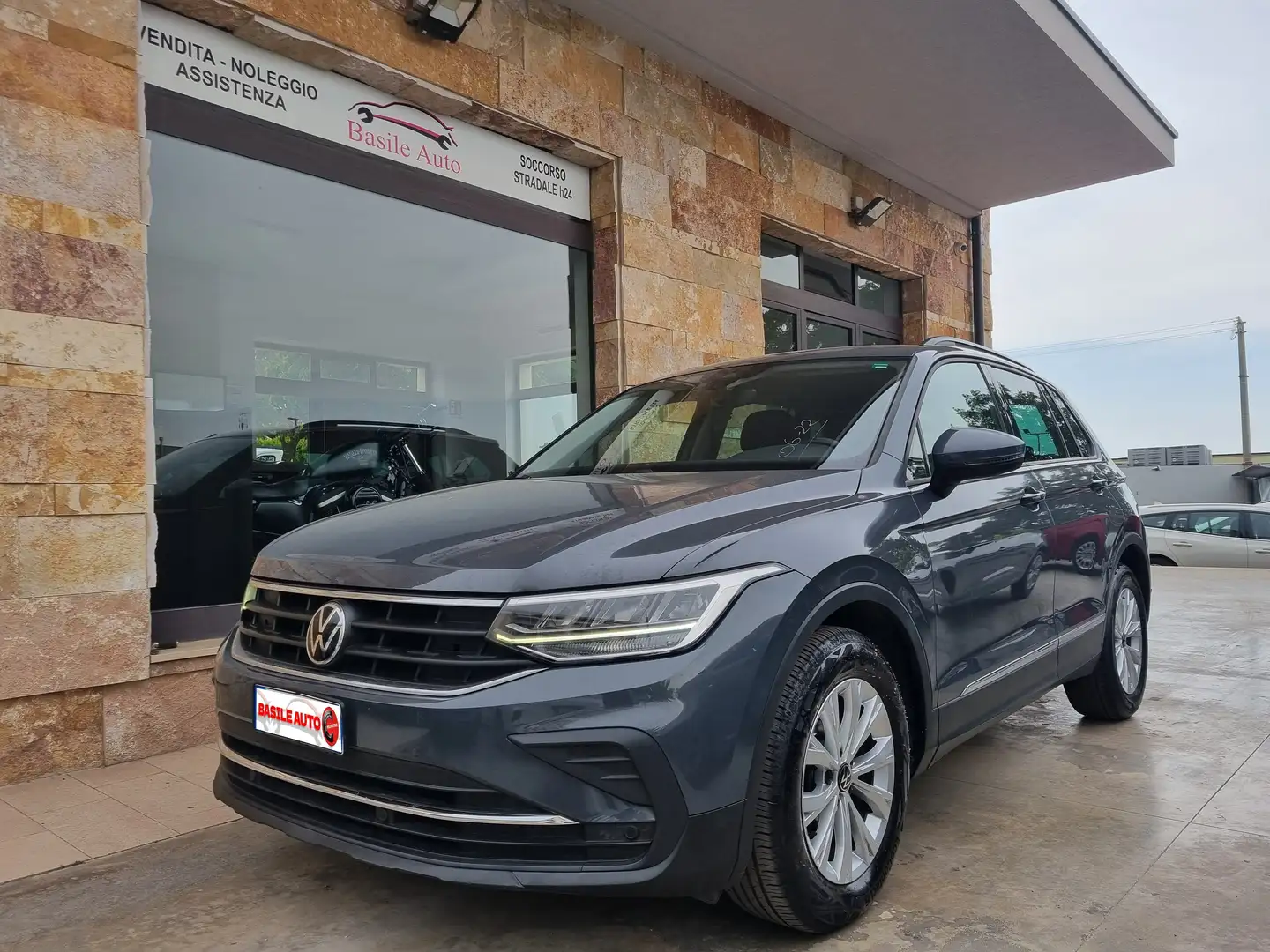 Volkswagen Tiguan 2.0 tdi Life 150cv dsg Grigio - 2